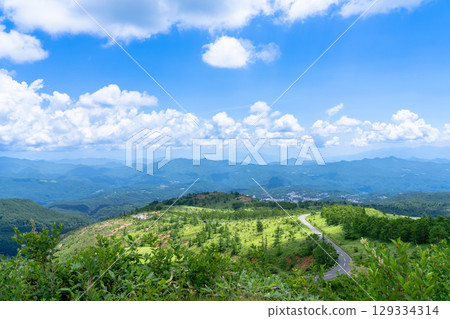 Fresh green plateau seen from Asama Shirane Shiga Refreshing Highway 129334314
