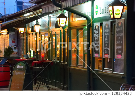 Vienna night 129334423