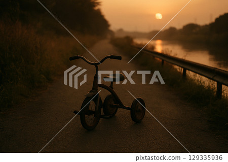 陽光下的自行車 129335936
