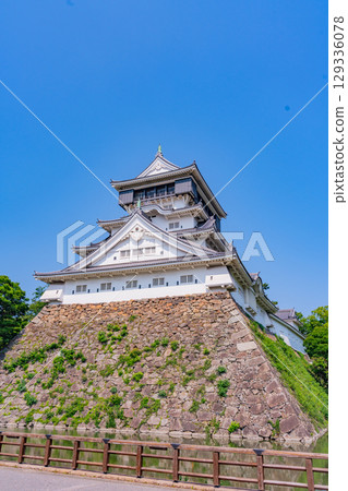 [Kitakyushu City, Fukuoka Prefecture] Kokura Castle under clear skies 129336078