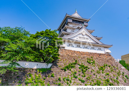 【福岡縣北九州】晴空下的小倉城 129336081