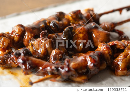 烤鰻魚肝串（庫存照片） 129338731