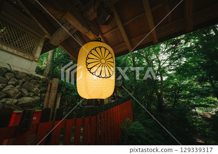 Traditional lanterns at Kifune Shrine in summer evening in Kyoto, Japan 129339317