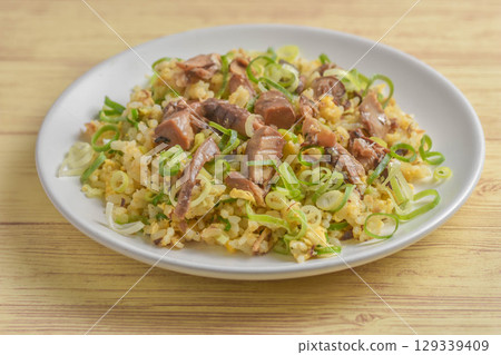 Canned mackerel fried rice Canned mackerel fried rice 129339409