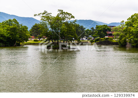 [Hokkaido_Hakodate_Onuma Park] Water lilies and nuphars welcome you at Onuma Quasi-National Park 129339974
