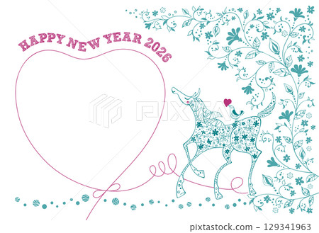 2026 年新年賀卡，圖案為一匹馬，背上有一隻鳥和小花，還有一顆心 - 綠色和粉紅色 129341963