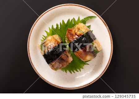 Eel rice ball 129345735