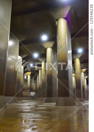 Metropolitan area outline drainage canal 129346236