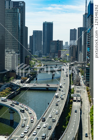 Osaka Yodoyabashi cityscape 129346262