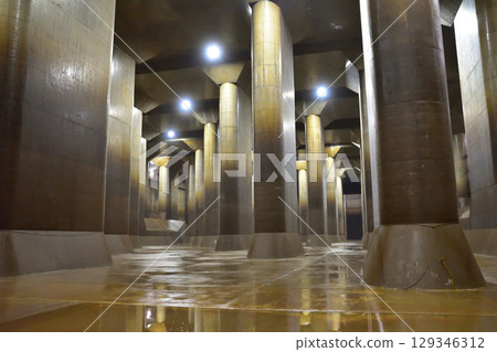 Metropolitan area outline drainage canal 129346312