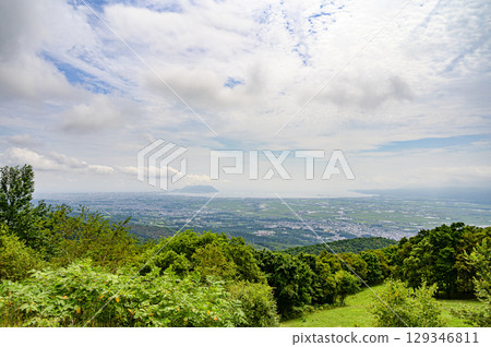 從北海道七飯町白台牧場瞭望台看到的景色 129346811