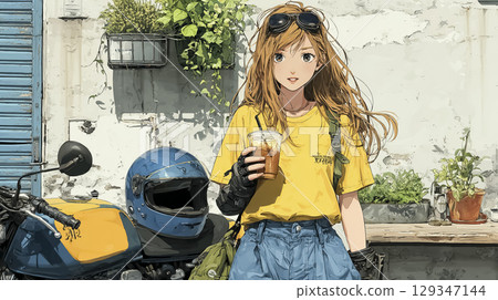 騎手咖啡館裡，一位微笑的女騎士手裡拿著一杯冰咖啡 129347144