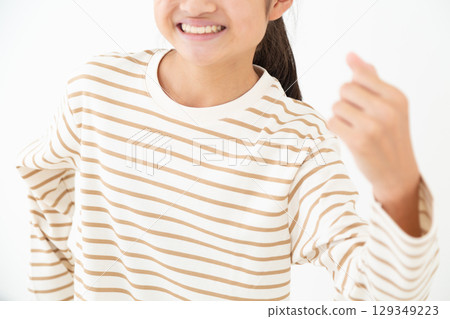 國中女孩做拳頭泵 129349223