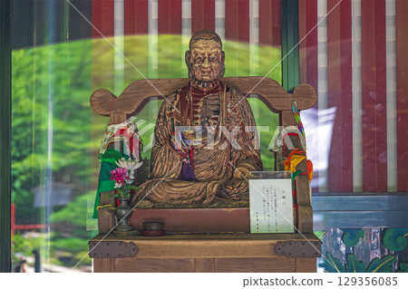 Statue of Binzuru Bodhisattva at Hogonji Temple on Chikubu Island Statue of Binzuru Bodhisattva at Hogonji Temple on Chikubu Island 129356085