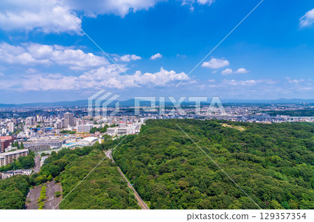 從東山天空塔眺望名古屋市中心的夏天（愛知縣名古屋市） 129357354