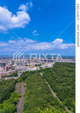 從東山天空塔眺望名古屋市中心的夏天（愛知縣名古屋市） 129357363