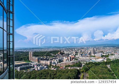 從東山天空塔眺望名古屋市中心的夏天（愛知縣名古屋市） 129357454
