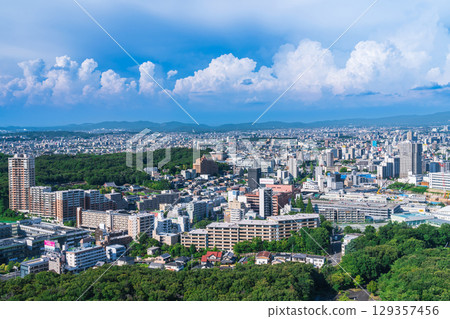 從東山天空塔眺望名古屋市中心的夏天（愛知縣名古屋市） 129357456