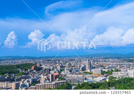從東山天空塔眺望名古屋市中心的夏天（愛知縣名古屋市） 129357463