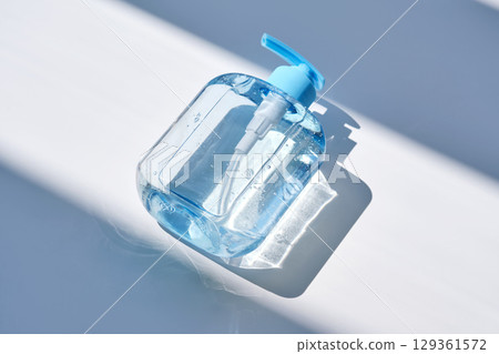 The texture of hand washing gel or dish washing gel on a white background. The texture of hand washing gel or dish washing gel on a white background. 129361572