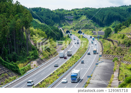 夏季高速公路(新名神高速公路、菰野 IC 至鈴鹿 PA Smart IC、四日市隧道北側) 夏季高速公路(新名神高速公路、菰野 IC 至鈴鹿 PA Smart IC、四日市隧道北側) 129365718
