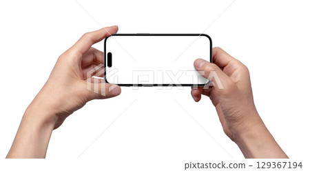 一個人在水平位置拿著智能手機並拍攝照片或電影的手 一個人在水平位置拿著智能手機並拍攝照片或電影的手 129367194