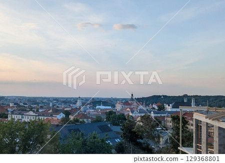 從維爾紐斯全景飯店俯瞰舊城區 129368801