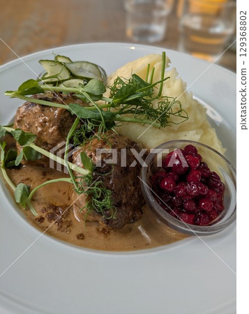 Swedish meatballs 129368802