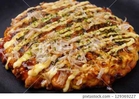 Pork ball okonomiyaki Pork ball okonomiyaki 129369227