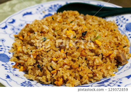 美味自製炒飯，家常又樸實的感覺 129372859