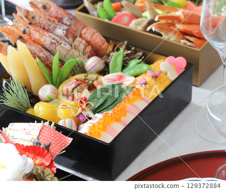 Hand-made rice dishes 129372884