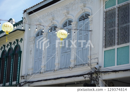 Detailed view of windows, doors and balconies of city buildings Detailed view of windows, doors and balconies of city buildings 129374814