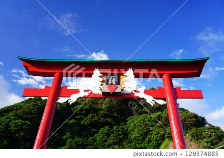 紅色鳥居元乃隅神社 320 紅色鳥居元乃隅神社 320 129374885