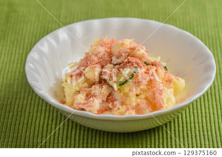 鱈魚子馬鈴薯沙拉 129375160