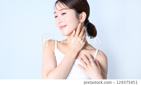 女性肖像美女形象 129375851