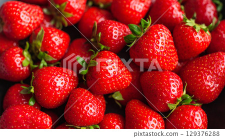 Strawberry  129376288