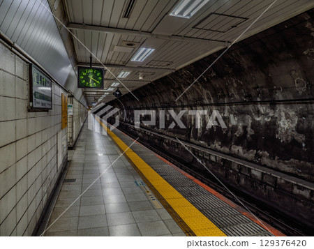 JR東日本馬喰町月台及隧道壁 129376420