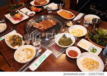 Korean barbecue. marinated beef rib bbq 129377881