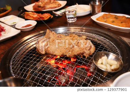Korean barbecue. marinated beef rib bbq 129377901
