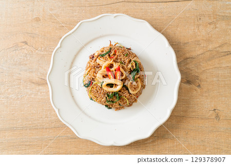fried rice with squid and basil in Thai style 129378907