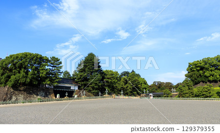 石垣反映在護城河 129379355