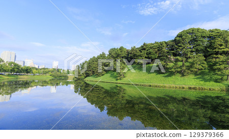 石垣反映在護城河 129379366