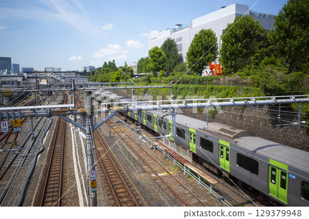 A train running near Ueno Station 129379948