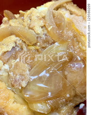 家常豬排蓋飯 家常豬排蓋飯 129380209
