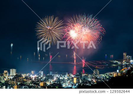 【靜岡縣】熱海百萬夜景與海上煙火－夏日煙火 129382644