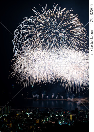 [Shizuoka Prefecture] Atami's Million Dollar Night View and Fireworks Over the Sea - Last 129382806
