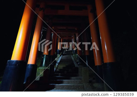 Fushimi Inari Shrine late at night when no one is there 129385039