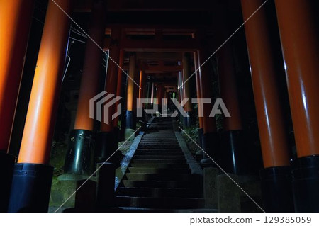 Fushimi Inari Shrine late at night when no one is there 129385059