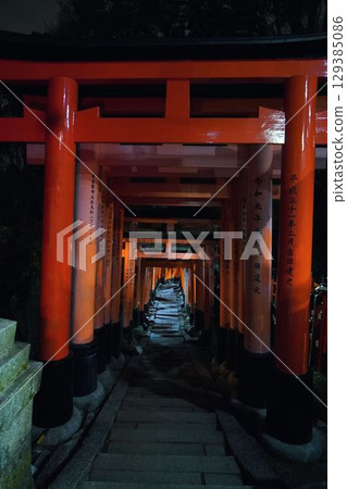 Fushimi Inari Shrine late at night when no one is there 129385086