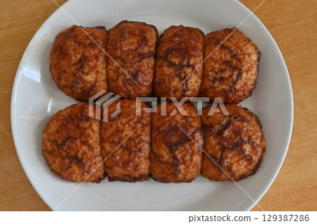 Gunma specialty: baked manju Gunma specialty: baked manju 129387286